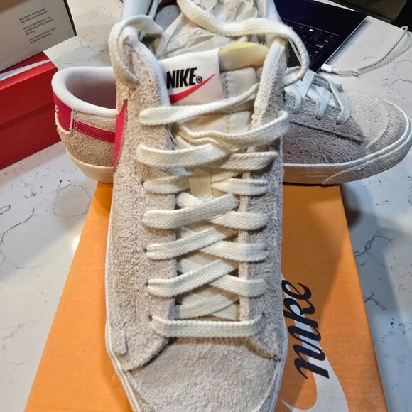 Nike Blazer Low '77 Vintage Suede Size Men's 10 Guava ice/Aster pink/Sail NEW - Picture 2 of 12